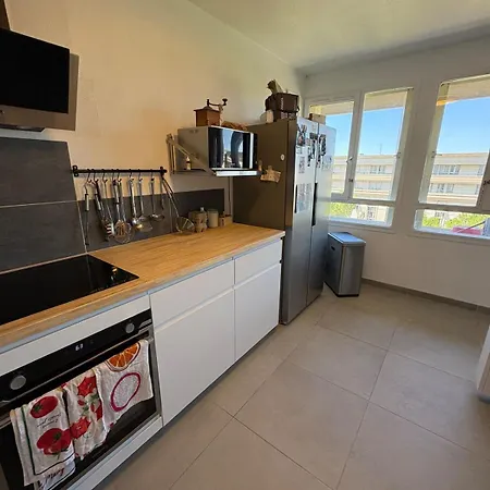 Apartman Light-filled Antigone Oasis