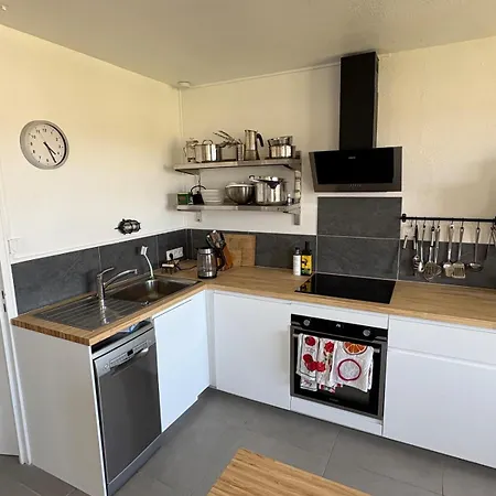 Apartman Light-filled Antigone Oasis